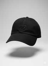Carregar imagem no visualizador da galeria, Boné New Balance - Preto Logo Listra
