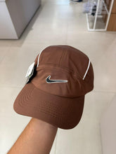 Carregar imagem no visualizador da galeria, Boné Nike Facão Bordado - Marrom
