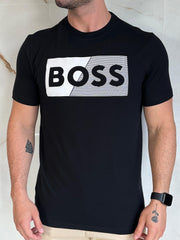 Camiseta Estampada Boss - Preto Logo Listra Centro