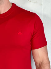 Carregar imagem no visualizador da galeria, Camiseta Básica LC - Vermelho Logo Bordado
