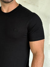 Carregar imagem no visualizador da galeria, Camiseta Básica LC - Preto Logo Bordado

