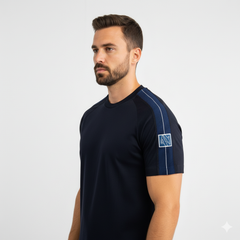 Camiseta Básica EA - Azul Marinho Dtlh Ombro