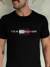 Carregar imagem no visualizador da galeria, Camiseta Estampada TH - Preto Dtlh Centro

