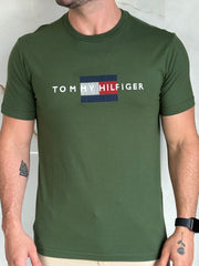 Camiseta Estampada TH - Verde Musgo Dtlh Centro